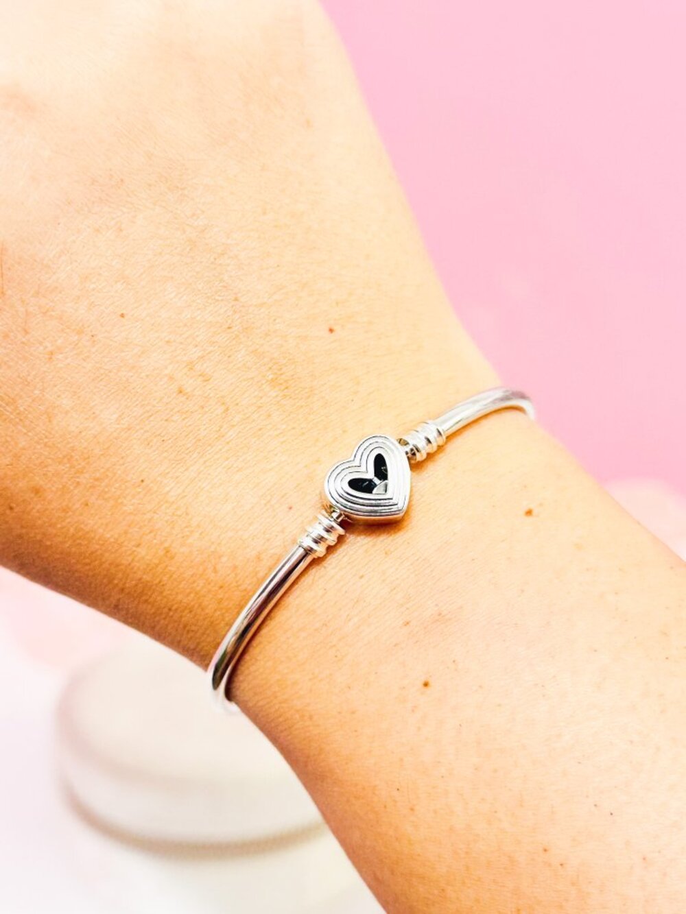 925 Sterling Silver Heart Bracelet 7.1 Inches 18 cm Minimalist Bangle